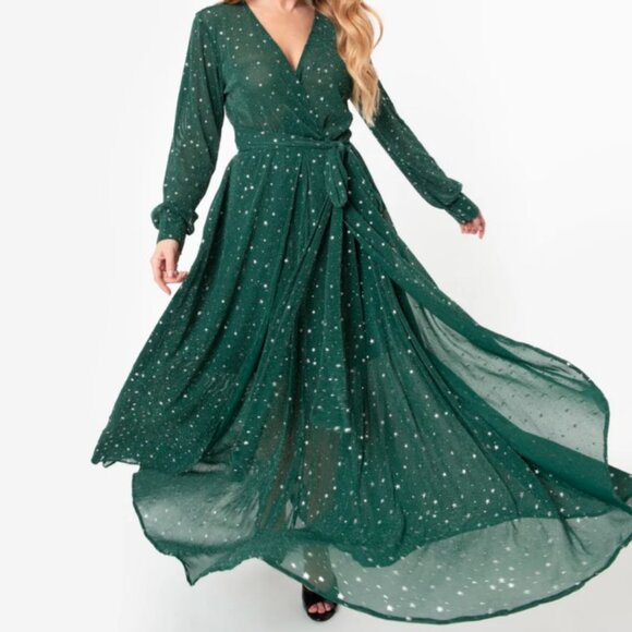 Unique Vintage Farrah Shimmer Green w/ Silver Stars Long Sleeve Maxi Dress M NWT - Picture 1 of 4